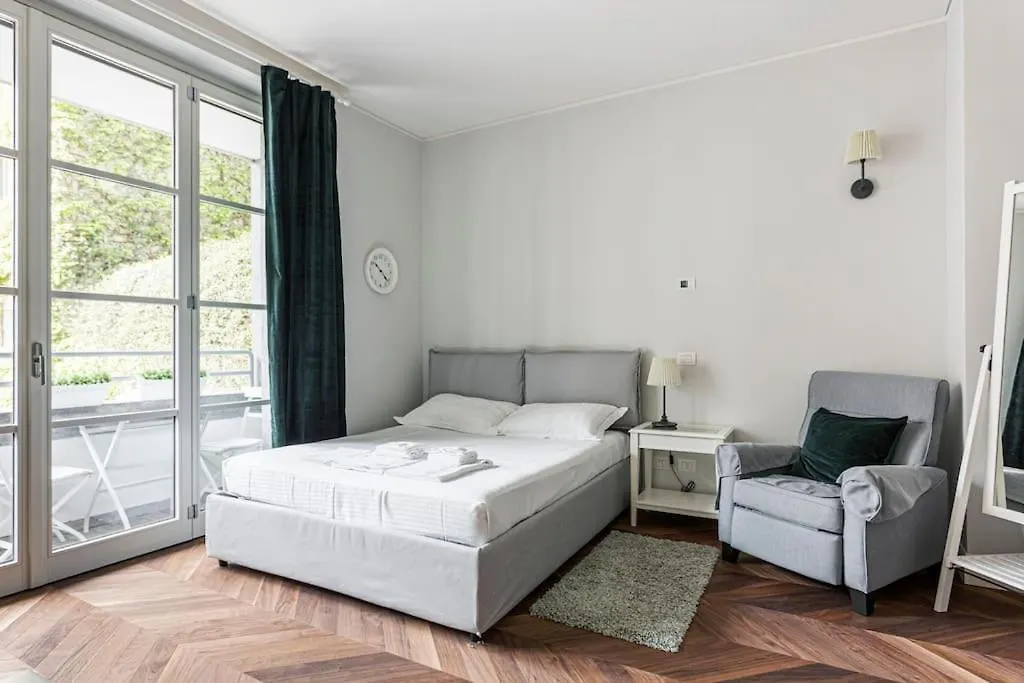 Unique Studio In The Heart Of Milano 0*,